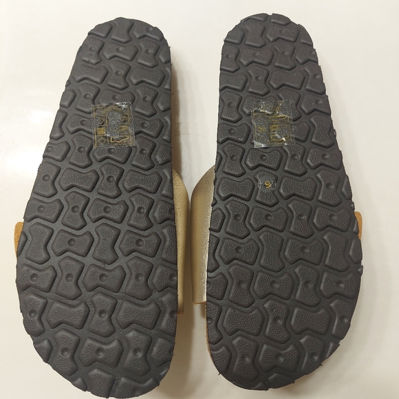 Joe Fresh Gold Big Buckle Slides Sz 6 - Picture 5 of 11
